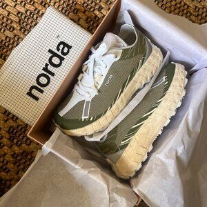 Norda 001 in Glitch